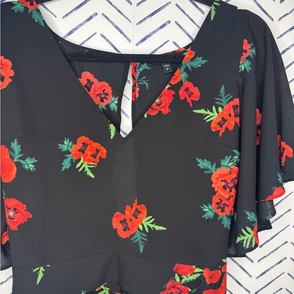 Express Floral Open Back Short Sleeve Tie Waist Blouse Red Black Size Small - Picture 3 of 6